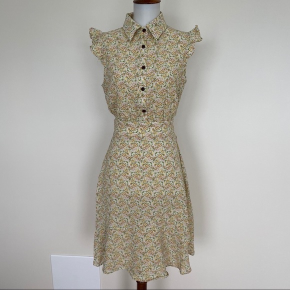 Monteau Dresses & Skirts - 🆕 Monteau Floral Ruffle Dress S